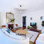 Grand Haussmann Apartment Malesherbes